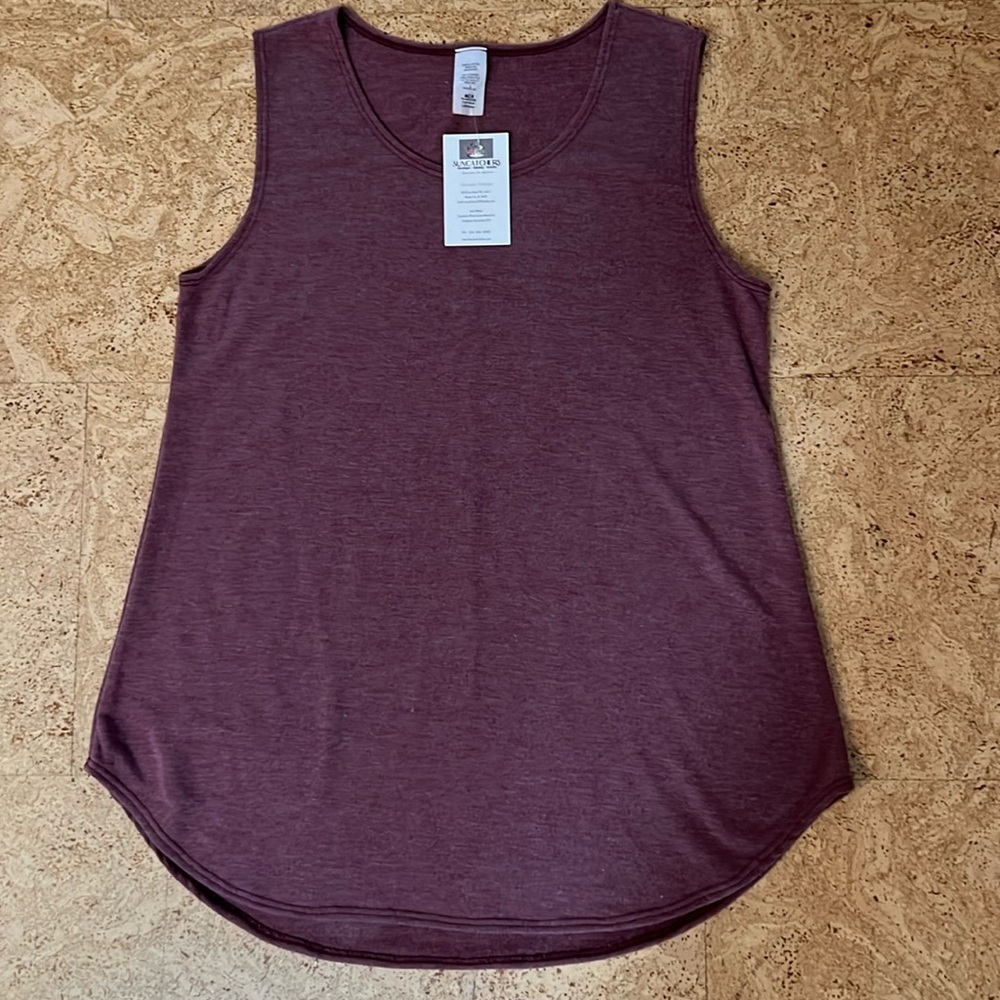 SUNCATCHERS NWT layering tank top size L